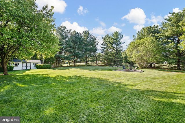 1210 THUNDER HILL RD, Lincoln University, PA 19352
