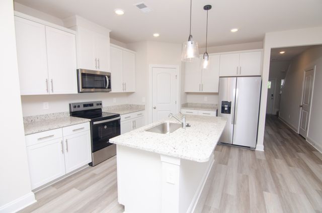 4960 Trail Ridge Ct, Nashville, TN 37207