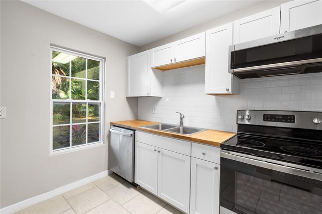 717 SW 75TH STREET 104, Gainesville, FL 32607