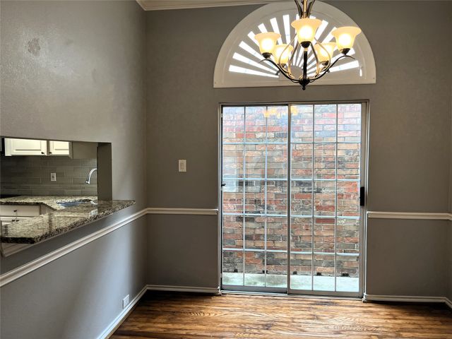 312 Moss Hill Road, Irving, TX 75063