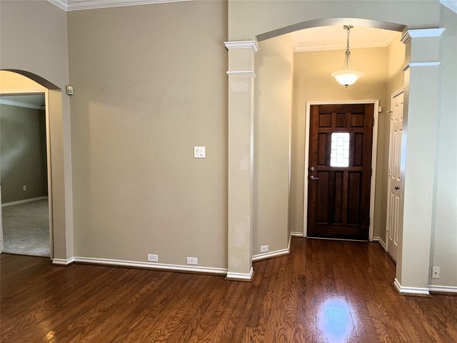 312 Moss Hill Road, Irving, TX 75063