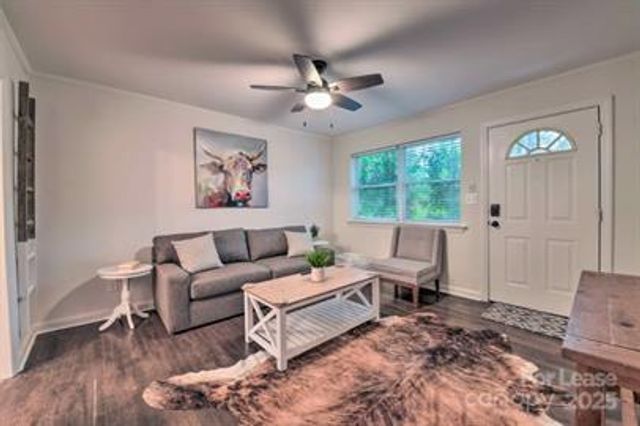 3407 Coldstream Lane, Charlotte, NC 28205