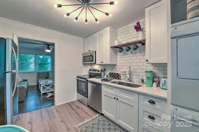 3407 Coldstream Lane, Charlotte, NC 28205