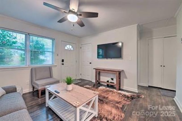 3407 Coldstream Lane, Charlotte, NC 28205