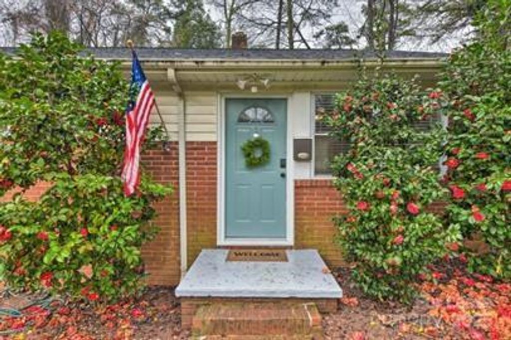 3407 Coldstream Lane, Charlotte, NC 28205