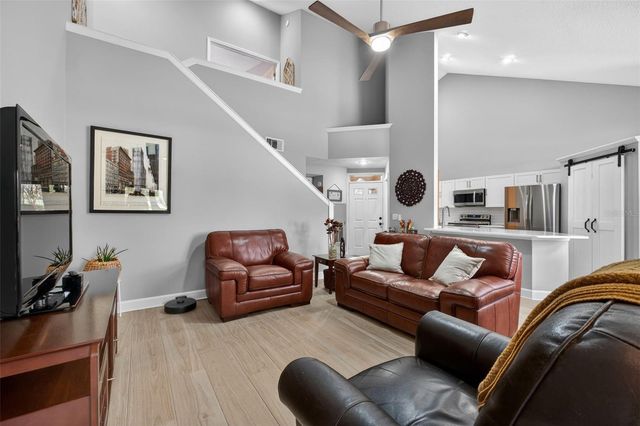 1432 FARRINDON CIRCLE, Lake Mary, FL 32746