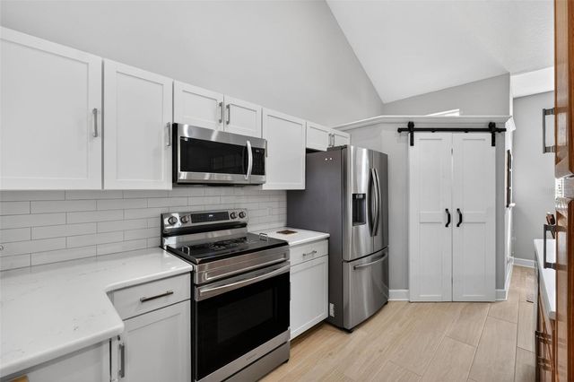 1432 FARRINDON CIRCLE, Lake Mary, FL 32746