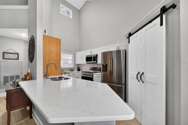 1432 FARRINDON CIRCLE, Lake Mary, FL 32746