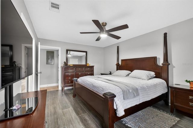 1432 FARRINDON CIRCLE, Lake Mary, FL 32746