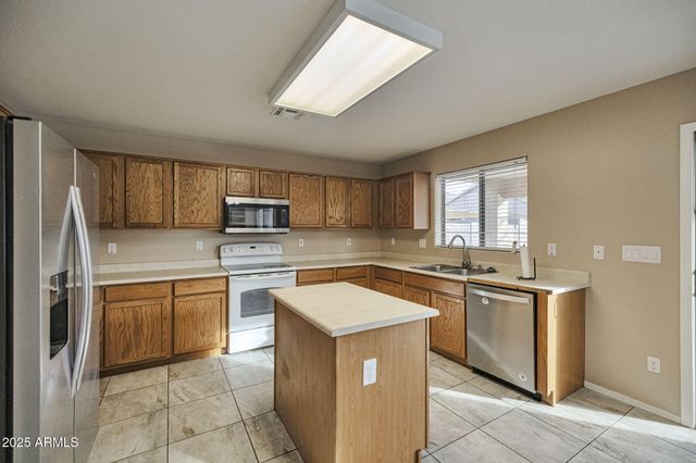 9705 W RIVERSIDE Avenue, Tolleson, AZ 85353