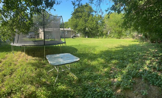6021 Yeary Street, Lake Worth, TX 76135