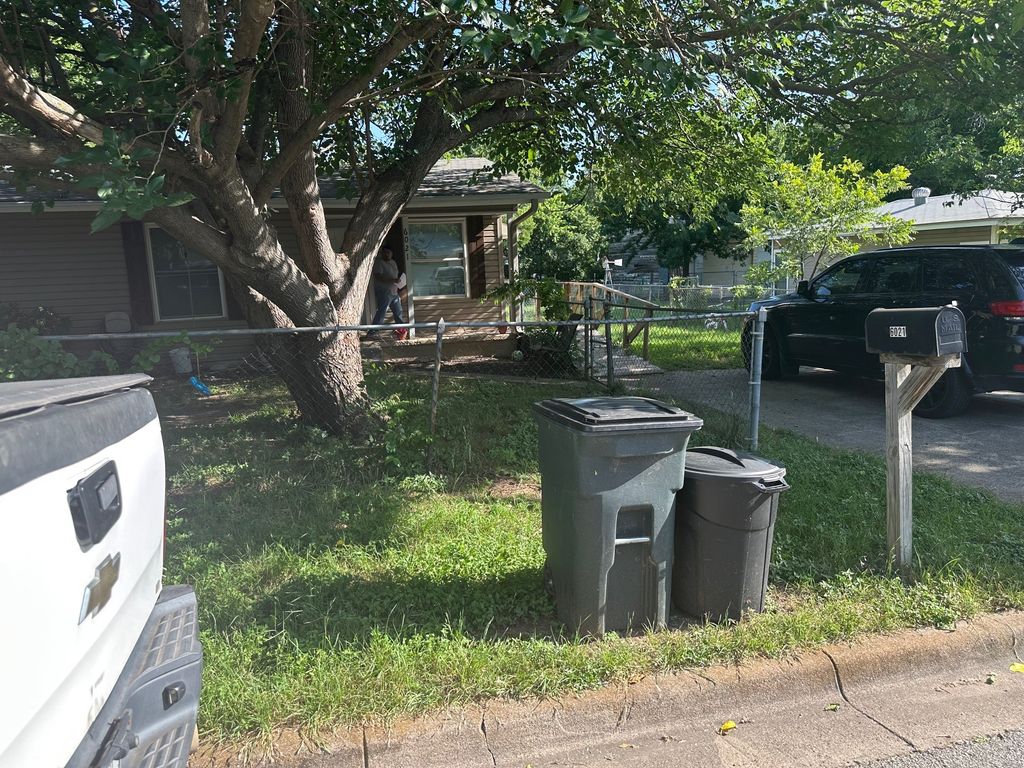 6021 Yeary Street, Lake Worth, TX 76135