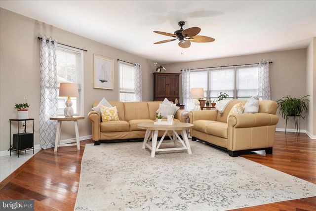 959 CHESTER RIVER DR, Grasonville, MD 21638