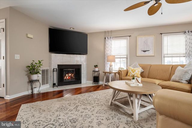 959 CHESTER RIVER DR, Grasonville, MD 21638