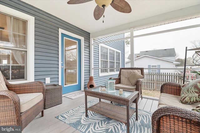 959 CHESTER RIVER DR, Grasonville, MD 21638