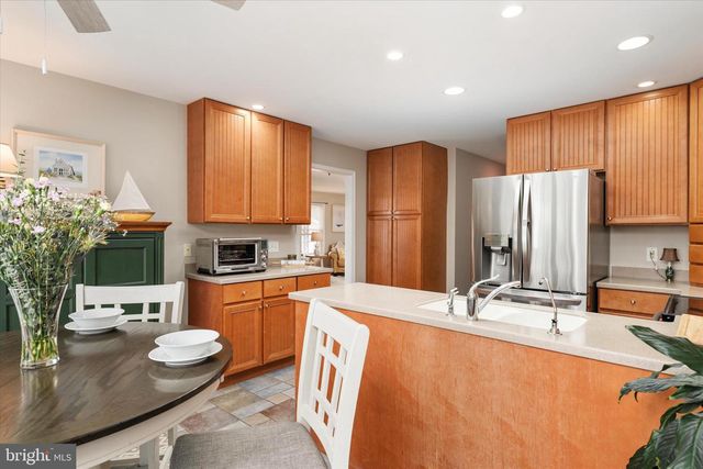 959 CHESTER RIVER DR, Grasonville, MD 21638