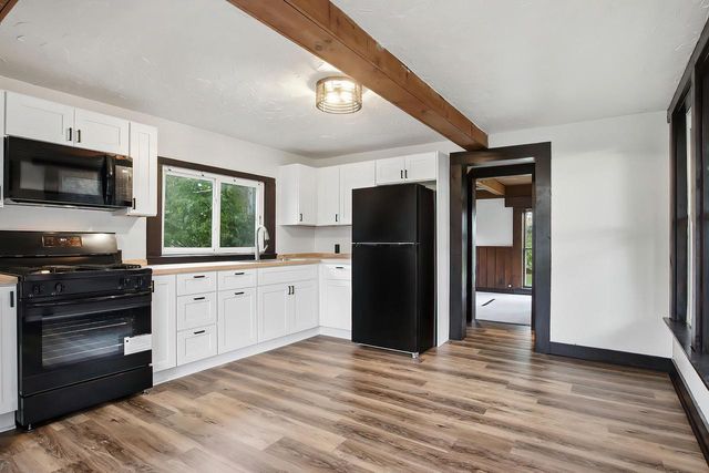 24408 60th PLACE, Salem, WI 53168