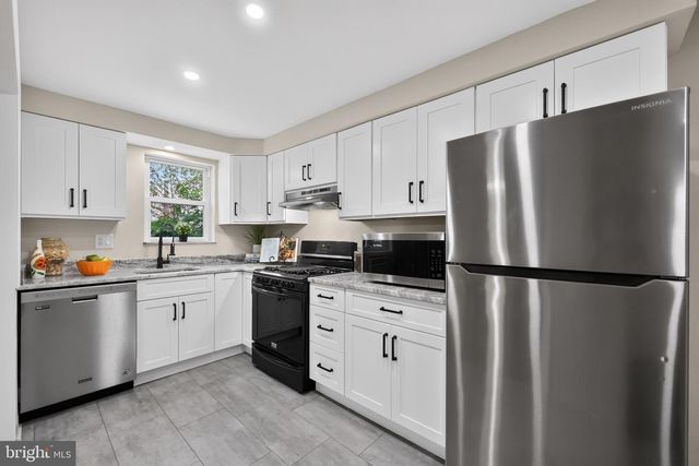 236 WYNNEWOOD AVE, Lansdowne, PA 19050