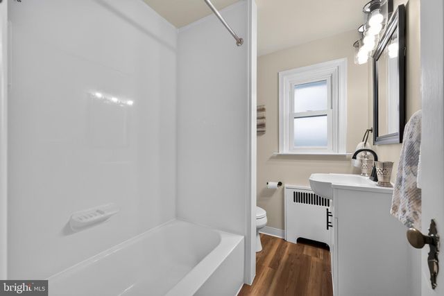 236 WYNNEWOOD AVE, Lansdowne, PA 19050