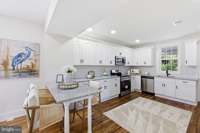 1101 N ROYAL AVE N, Front Royal, VA 22630