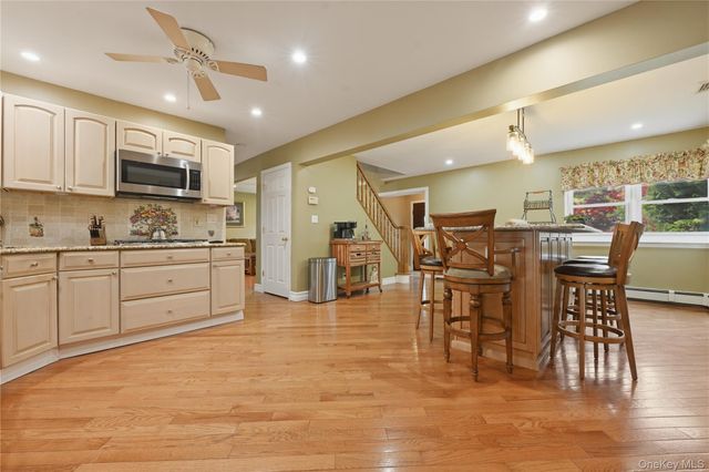 19 Berkshire Road, Bethpage, NY 11714