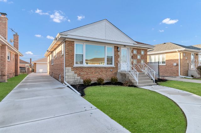 4500 N Ozanam Avenue, Norridge, IL 60706