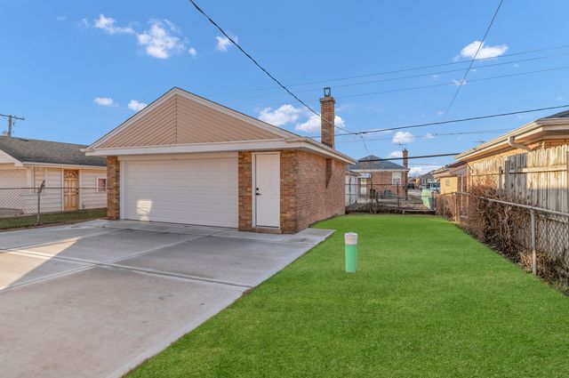 4500 N Ozanam Avenue, Norridge, IL 60706