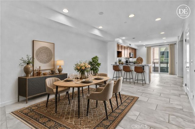 83 Waldorf, Irvine, CA 92612