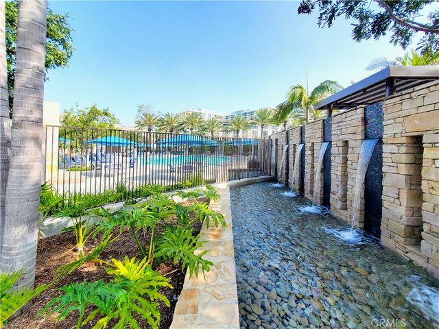 83 Waldorf, Irvine, CA 92612