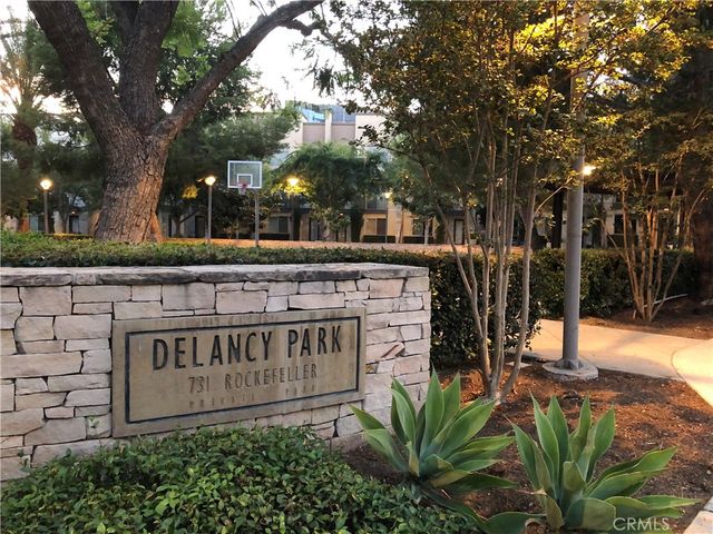 83 Waldorf, Irvine, CA 92612