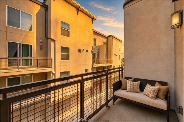 83 Waldorf, Irvine, CA 92612