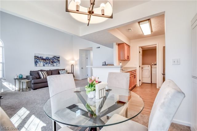 8712 Elmdale Trce, Macedonia, OH 44056