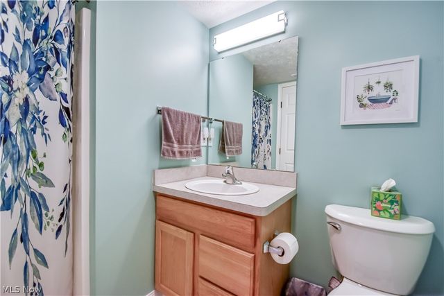 8712 Elmdale Trce, Macedonia, OH 44056