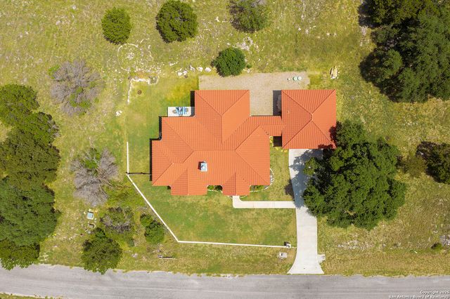903 Panorama Pass, Horseshoe Bay, TX 78657