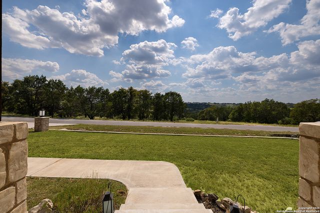 903 Panorama Pass, Horseshoe Bay, TX 78657