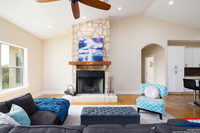 903 Panorama Pass, Horseshoe Bay, TX 78657