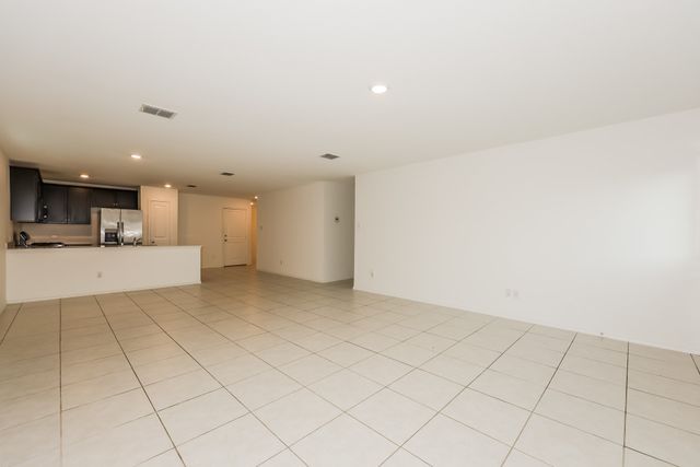 305 Dry Canyon Way, Fort Worth, TX 76052