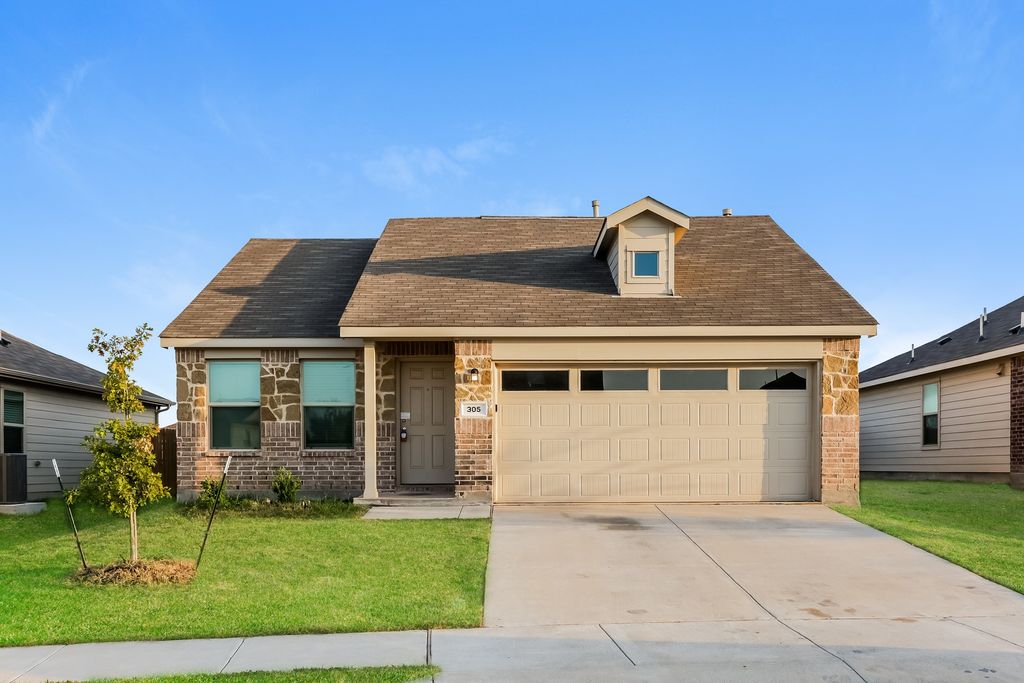 305 Dry Canyon Way, Fort Worth, TX 76052