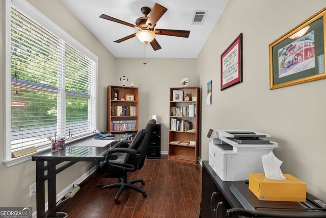 512 Little Shoals Place, Canton, GA 30115