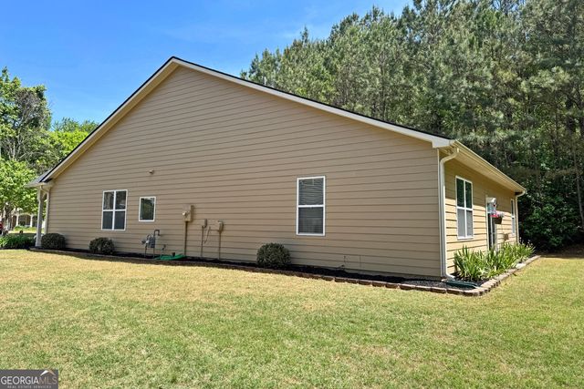 512 Little Shoals Place, Canton, GA 30115