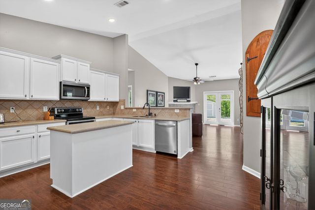 512 Little Shoals Place, Canton, GA 30115