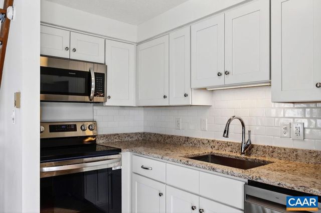 38 FIRTREE DR, Wintergreen, VA 22967