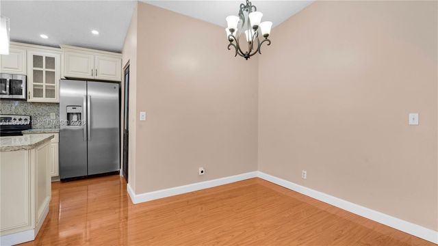 570 Woodgate Cir A, Sunrise, FL 33326