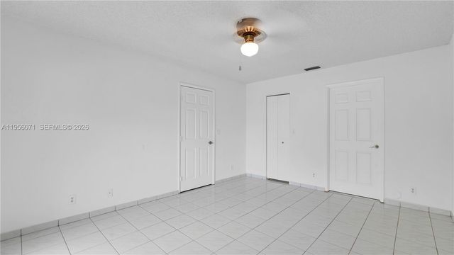 570 Woodgate Cir A, Sunrise, FL 33326