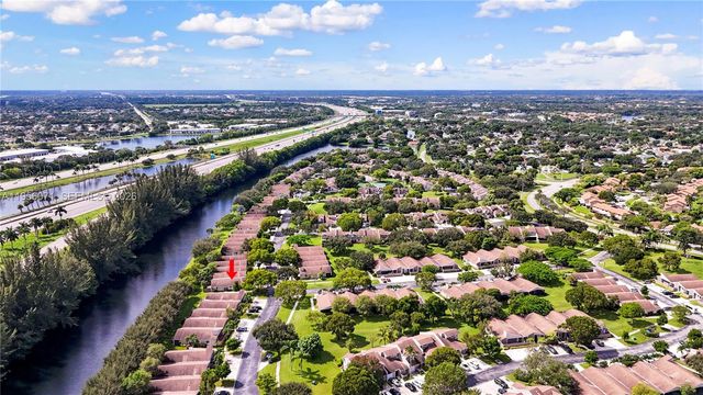 570 Woodgate Cir A, Sunrise, FL 33326