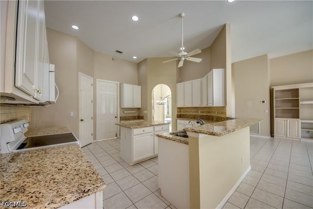 8904 Baytowne LOOP, Fort Myers, FL 33908