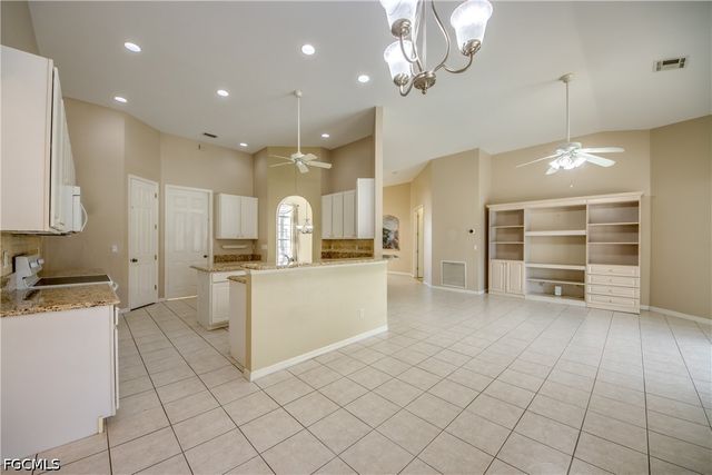 8904 Baytowne LOOP, Fort Myers, FL 33908