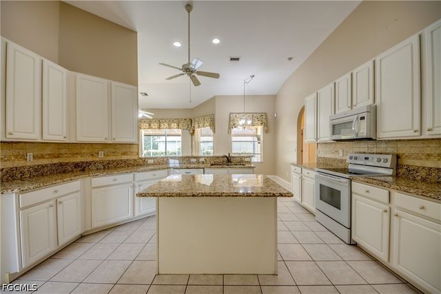 8904 Baytowne LOOP, Fort Myers, FL 33908