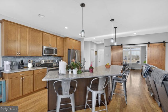 100 PENDERBROOK CT, Stephens City, VA 22655