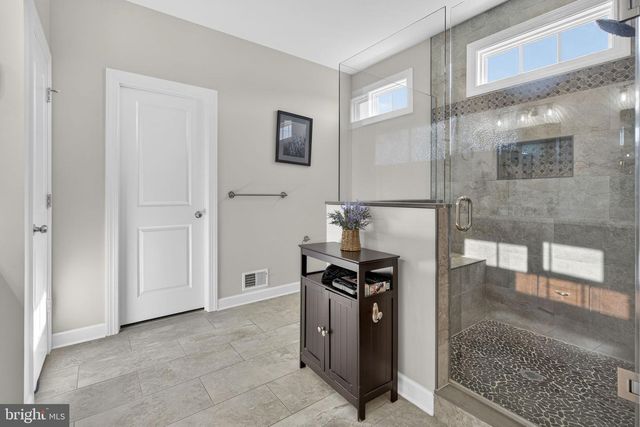 100 PENDERBROOK CT, Stephens City, VA 22655